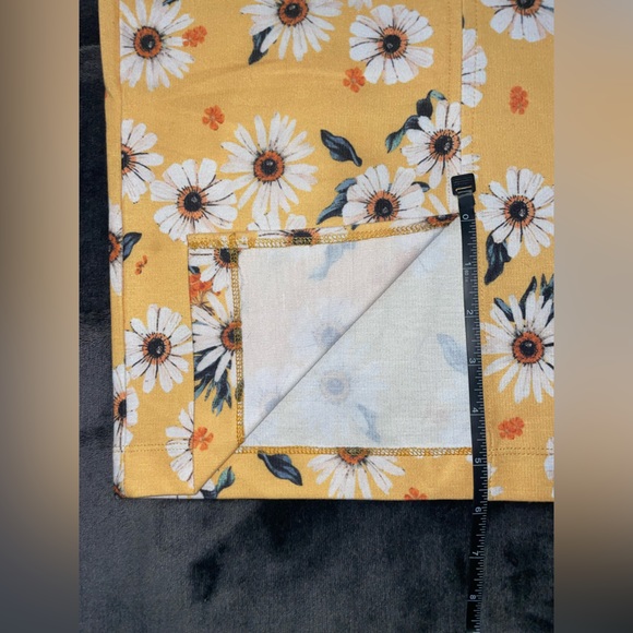 Zara (Trafaluc) - Floral Body-con Sunflower Dress - Sz- M 👗🛍️ - Picture 7 of 8